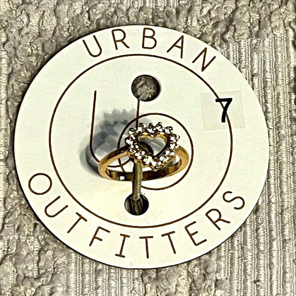 Urban outfitters heart ring size 7 NWT